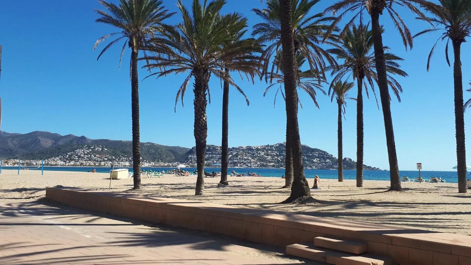 Apartamento A Dos Pasos Del Mar روساس